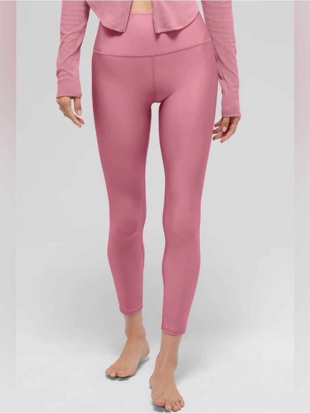 ALO Yoga 7/8 High-Waist Airlift
Leggings Pink Wild Rose
Size Medium Women’s